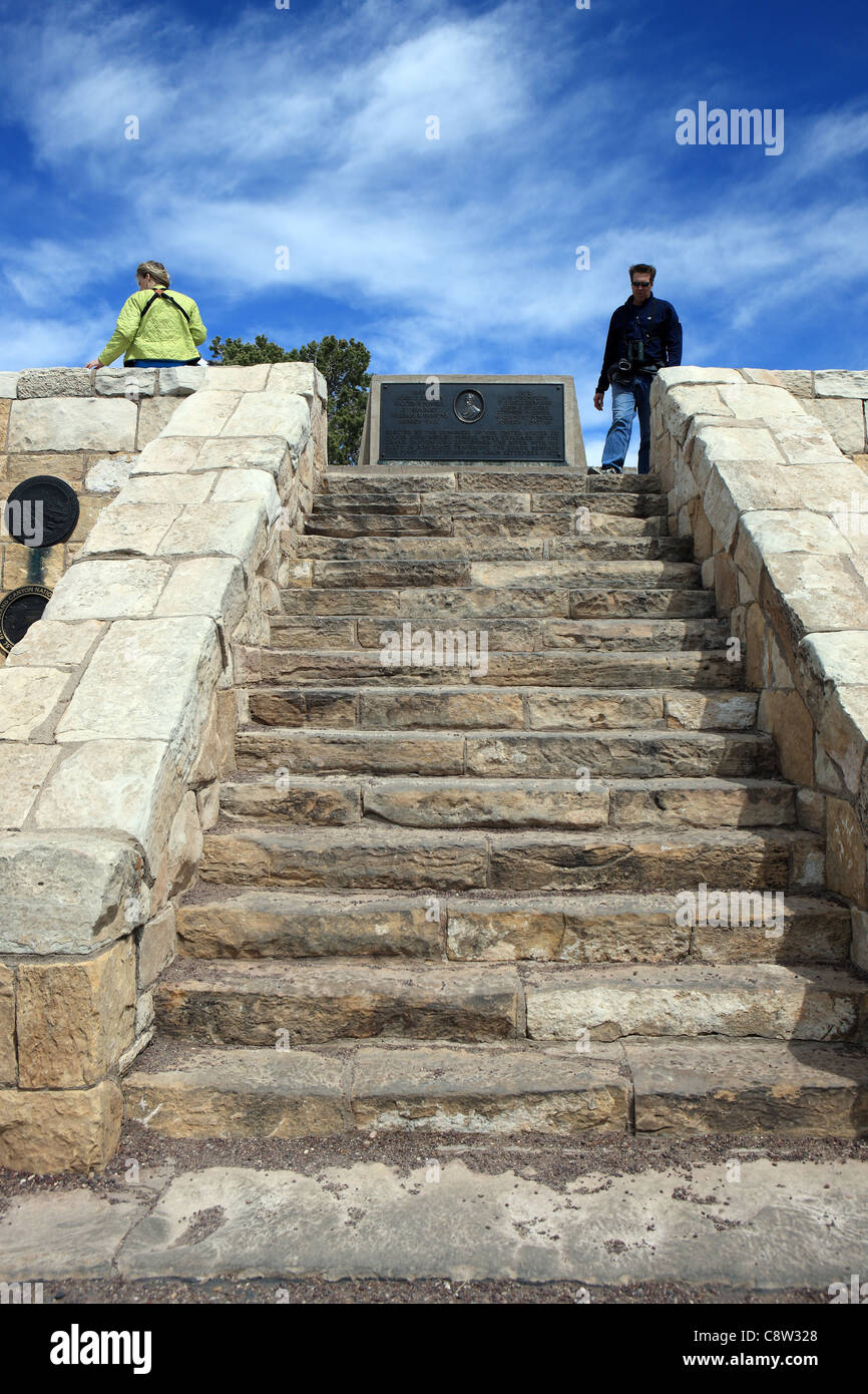 Stairs to the commemorative marker which honours Major John Wesley Powell who led the first expedition through the Grand Canyon Stock Photo