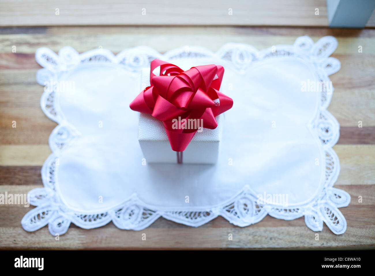 Gift box wrapping hi-res stock photography and images - Page 9 - Alamy