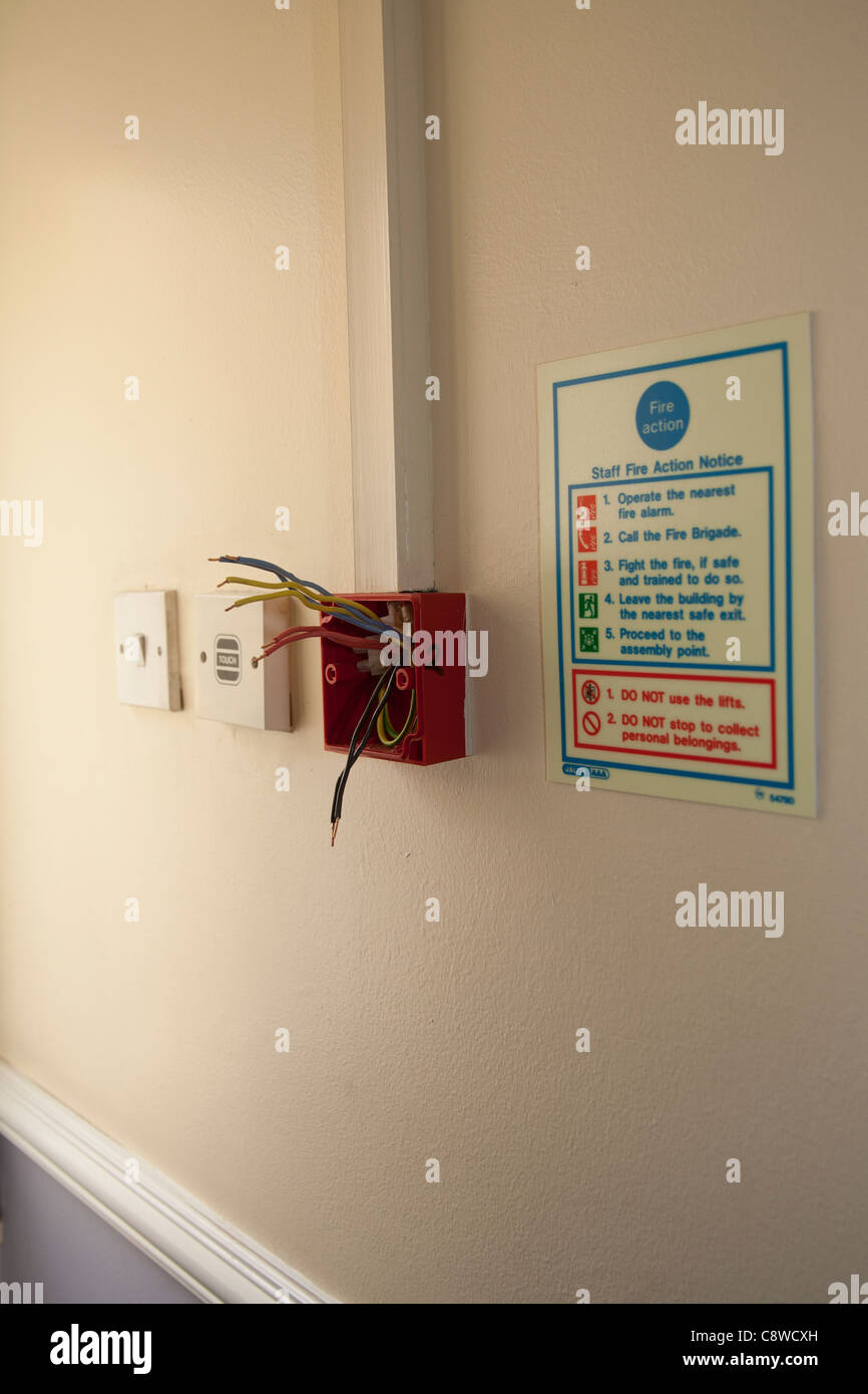 Fire alarm call point hires stock photography and images Alamy