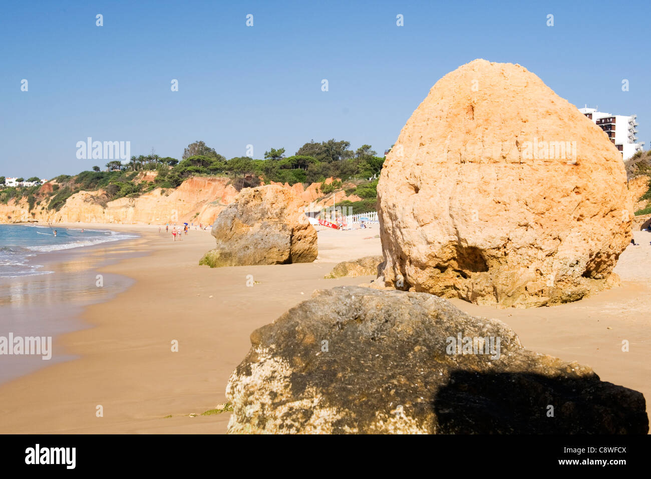 Portugal , Algarve , Albufeira , Club Med Da Balaia , beach & sea scene  with sandstone cliffs & massive fallen boulders Stock Photo - Alamy