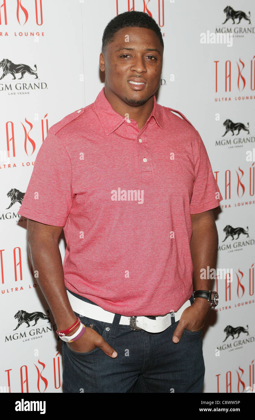 Warrick dunn hi-res stock photography and images - Alamy