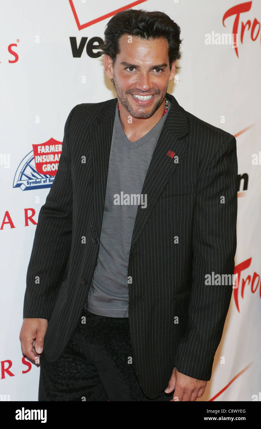 Cristian de la Fuente in attendance for PADRES Contra El Cancer ‘El