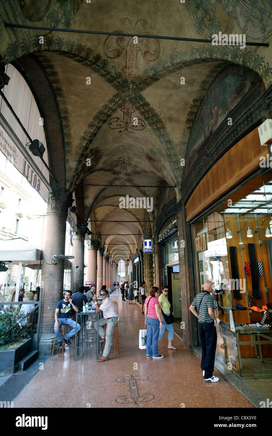Vaulted arcade on the Via dell' Indipendenza in the centre of Bologna, Italy. Stock Photo