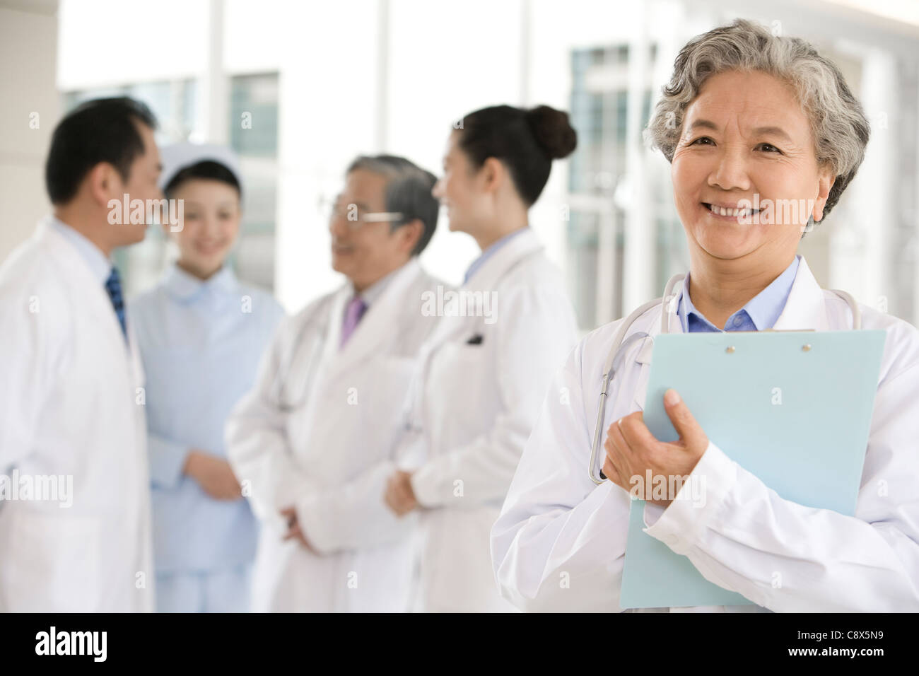 Busy Doctor Hurried Nurse foto pictures Busy Doctor Hurried Nurse