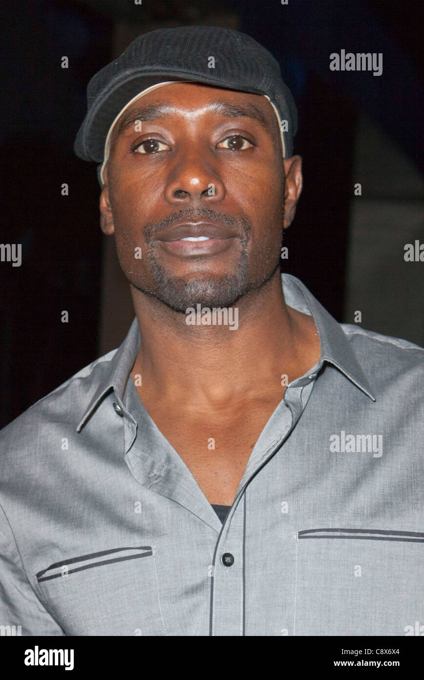 Morris Chestnut at arrivals for AMERICAN HORROR STORY Premiere(05)