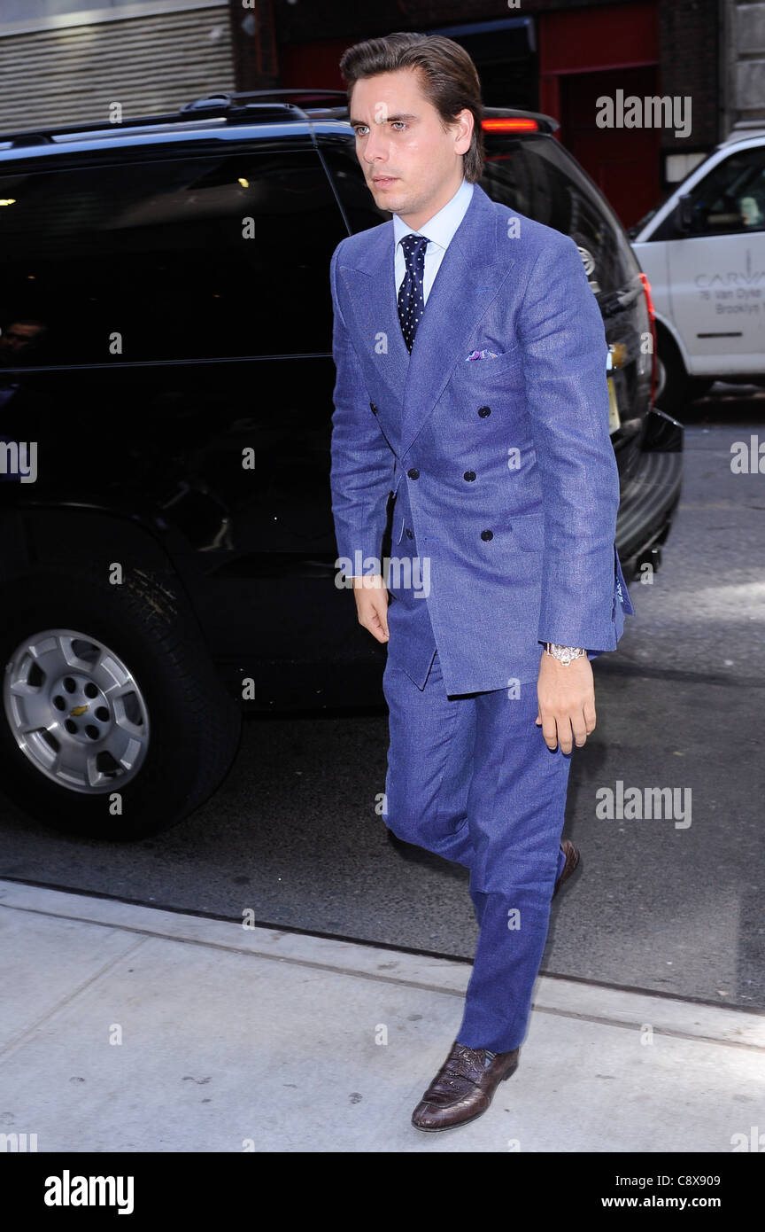 Scott Disick wearing suit Armani enters his Midtown Manhattan hotel out  about CELEBRITY CANDIDS - THU New York NY October 6 Stock Photo - Alamy