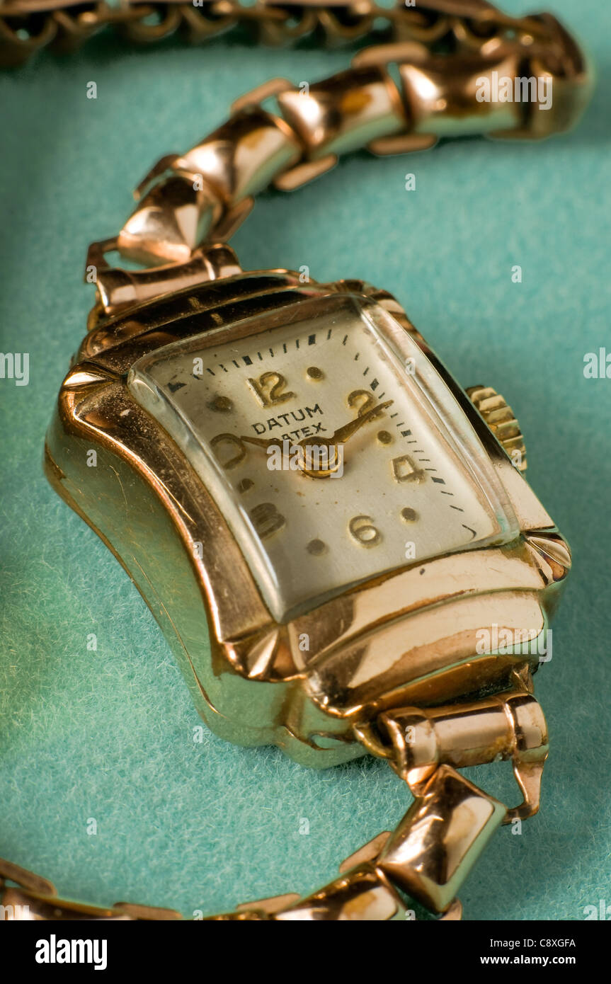 1910 datum winding watch art deco style with rose gold Stock Photo
