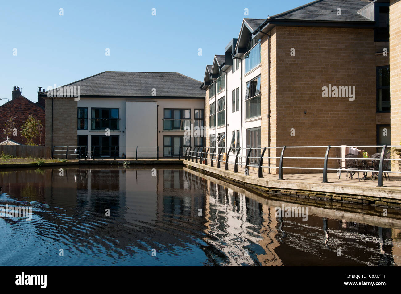 Apartments by the side of the Huddersfield Canal, Stalybridge, Tameside, Manchester, England, UK Stock Photo