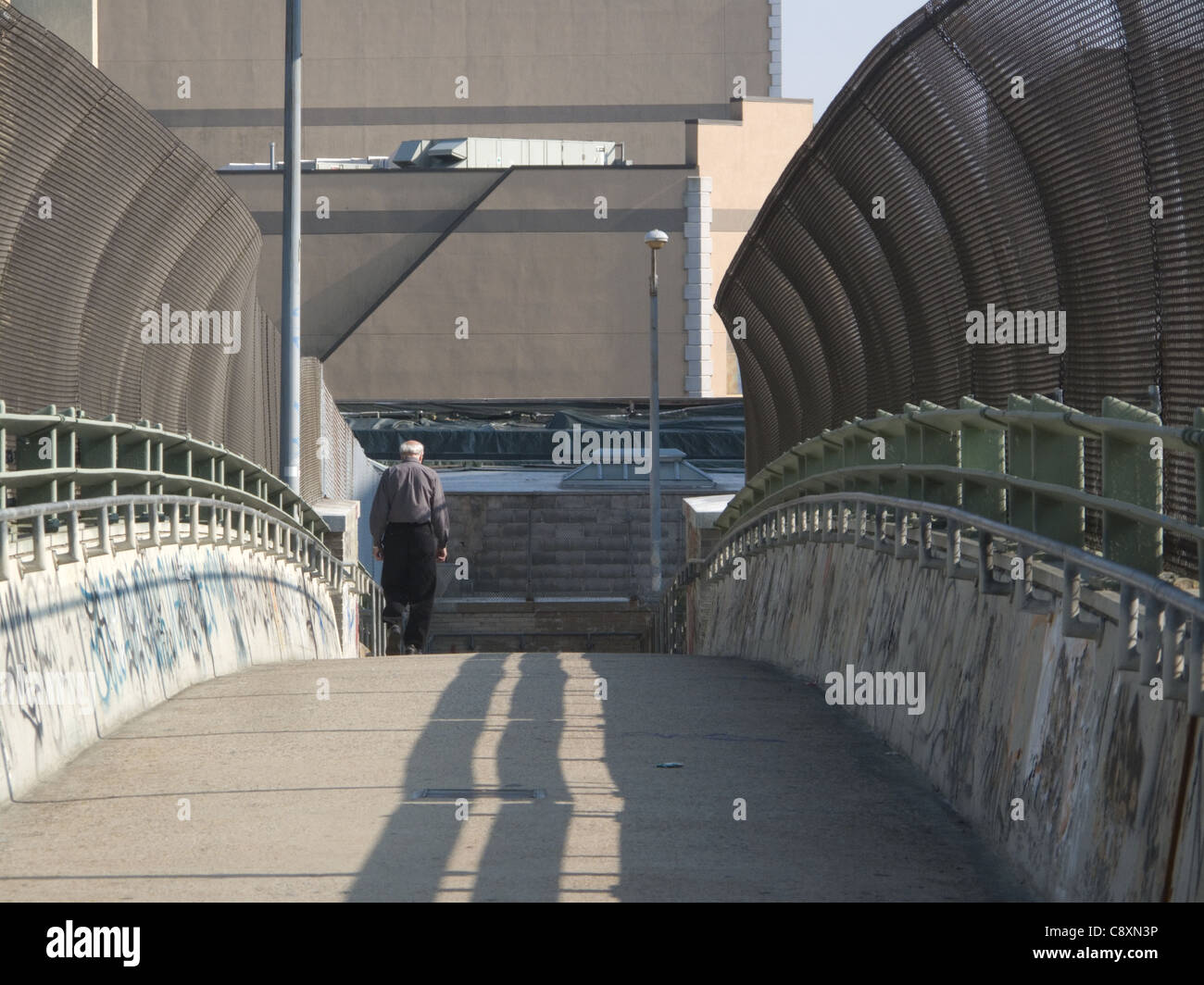 Man walks alone hi-res stock photography and images - Alamy