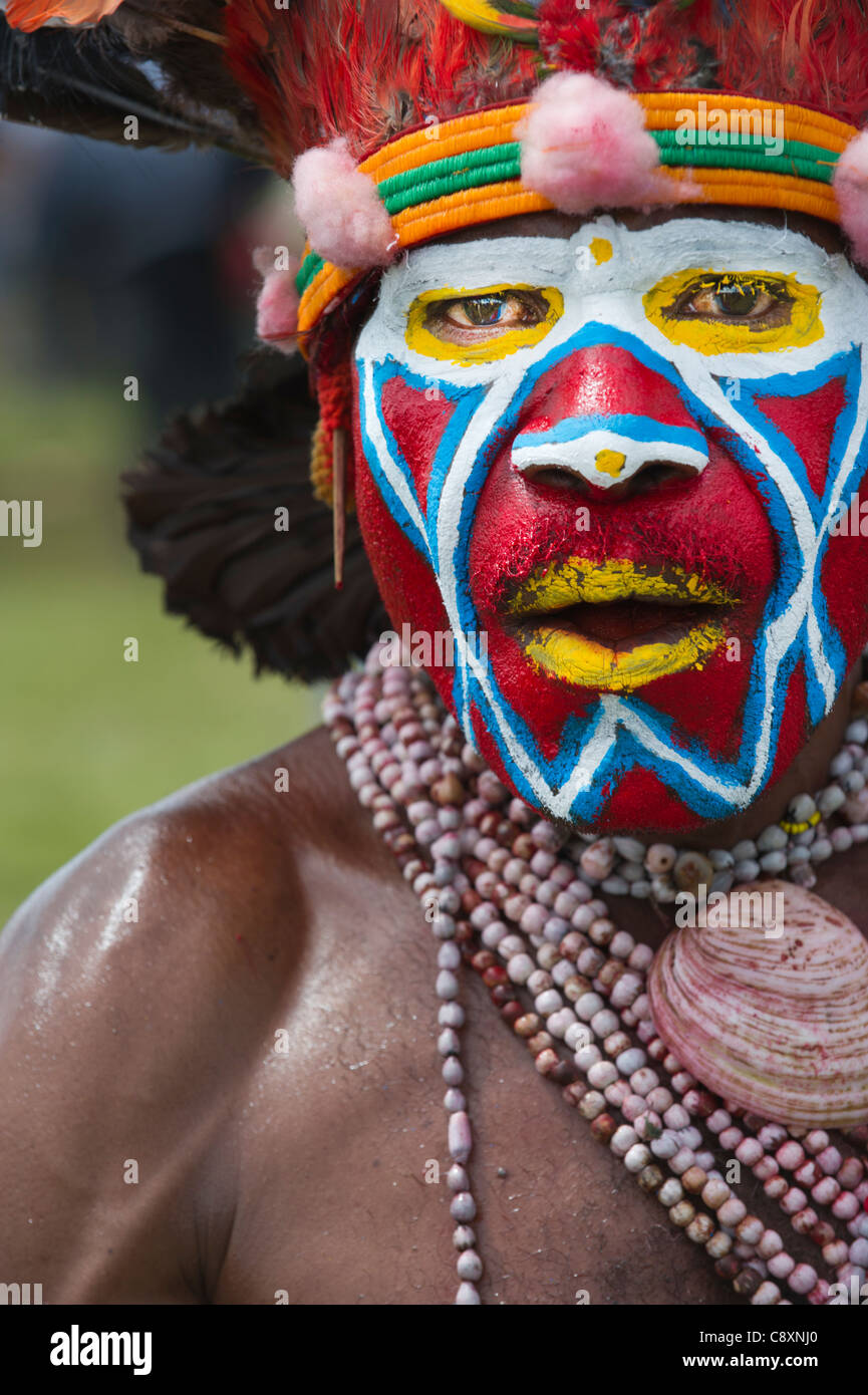 Roika Waria Sing-sing group from Hagen at the Hagen Show in Western Highlands P{apua New Guinea. Stock Photo