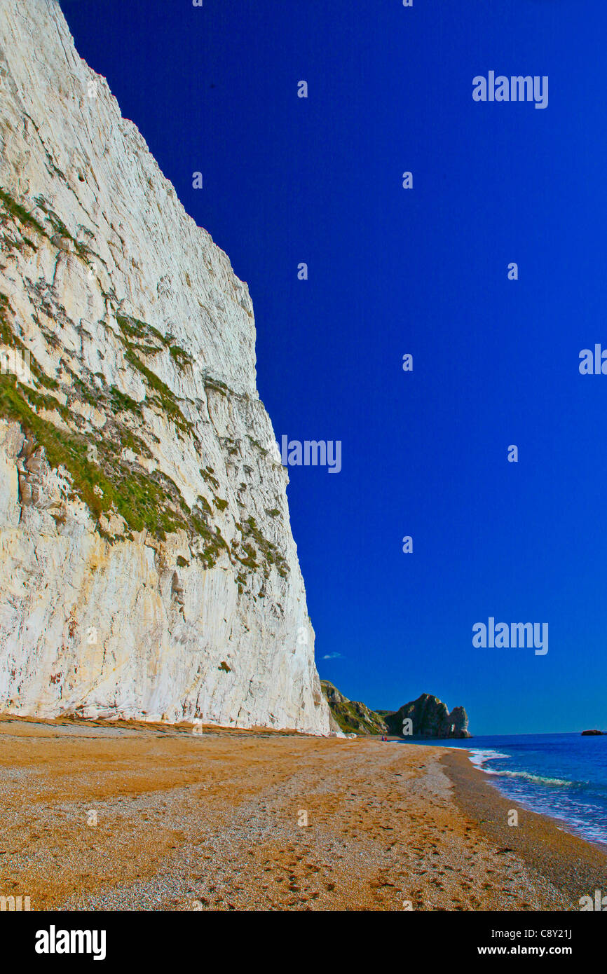 Looking east towards Durdle Door from underneath the chalk cliffs of ...