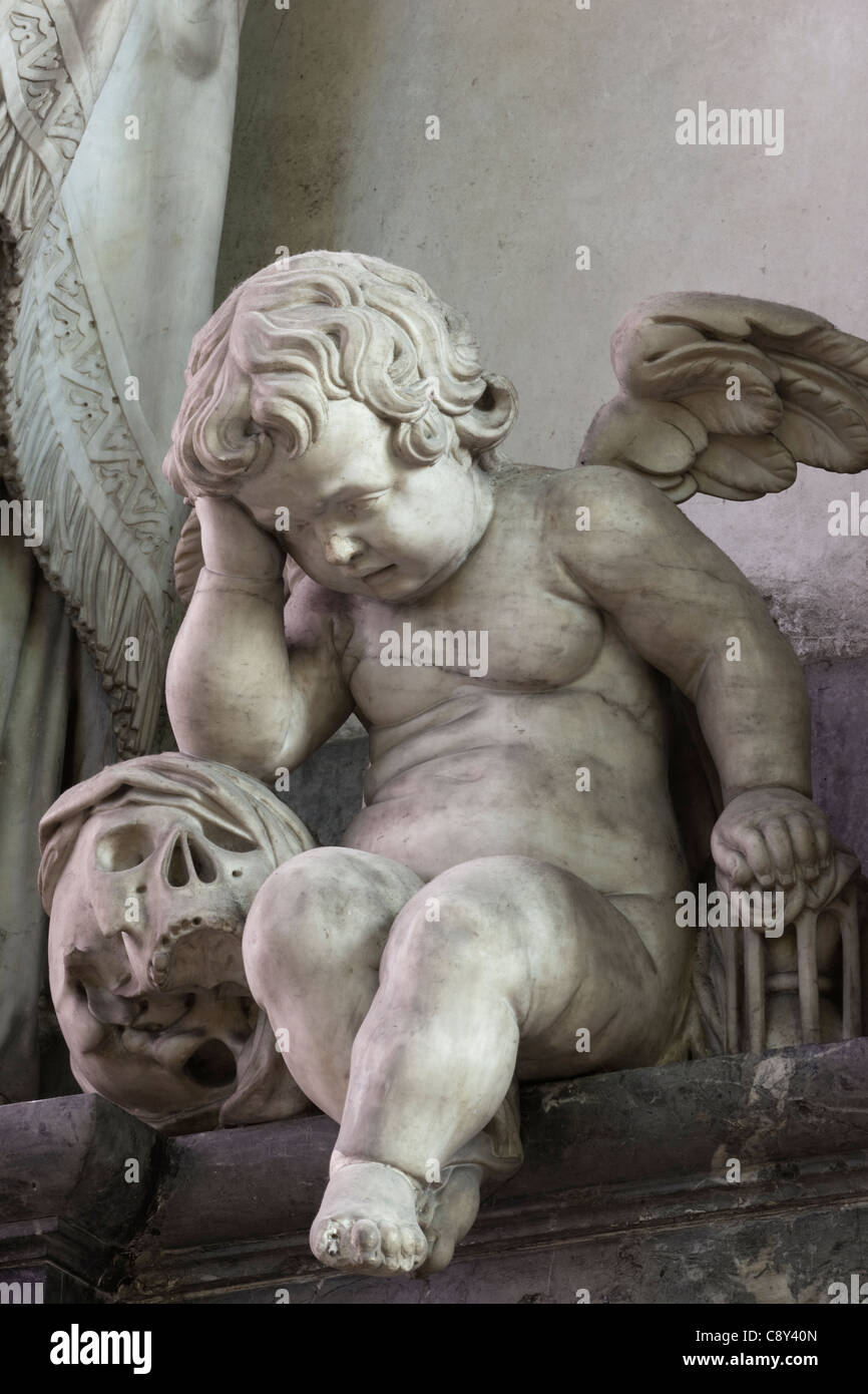 The weeping angel amiens hi-res stock photography and images - Alamy