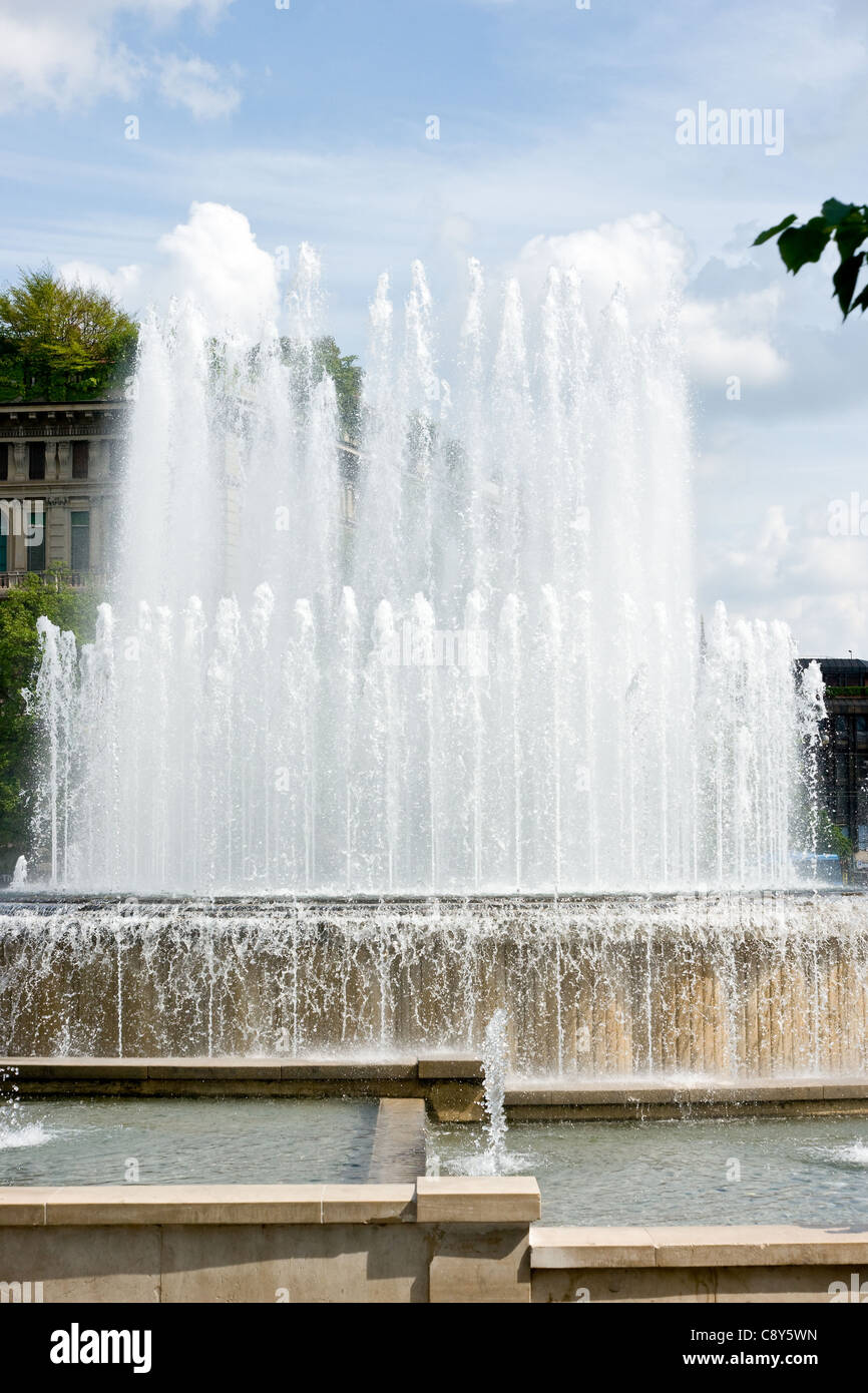Fountain at Milan castle Stock Photo Alamy