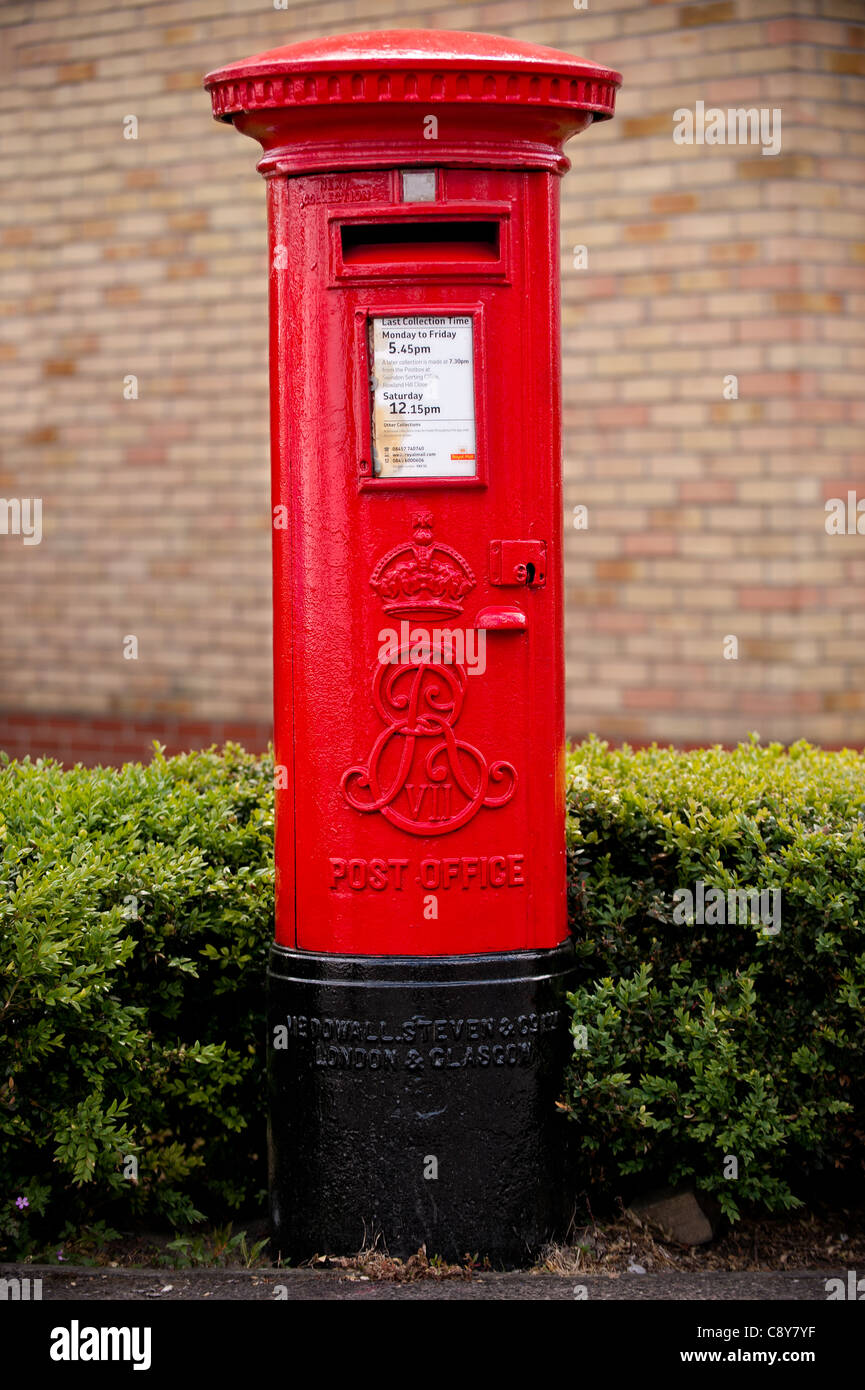 British Edward VII red Pillar box Stock Photo Alamy