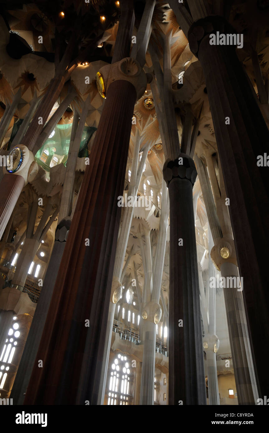 Interior of the Basílica y Templo Expiatorio de la Sagrada Familia