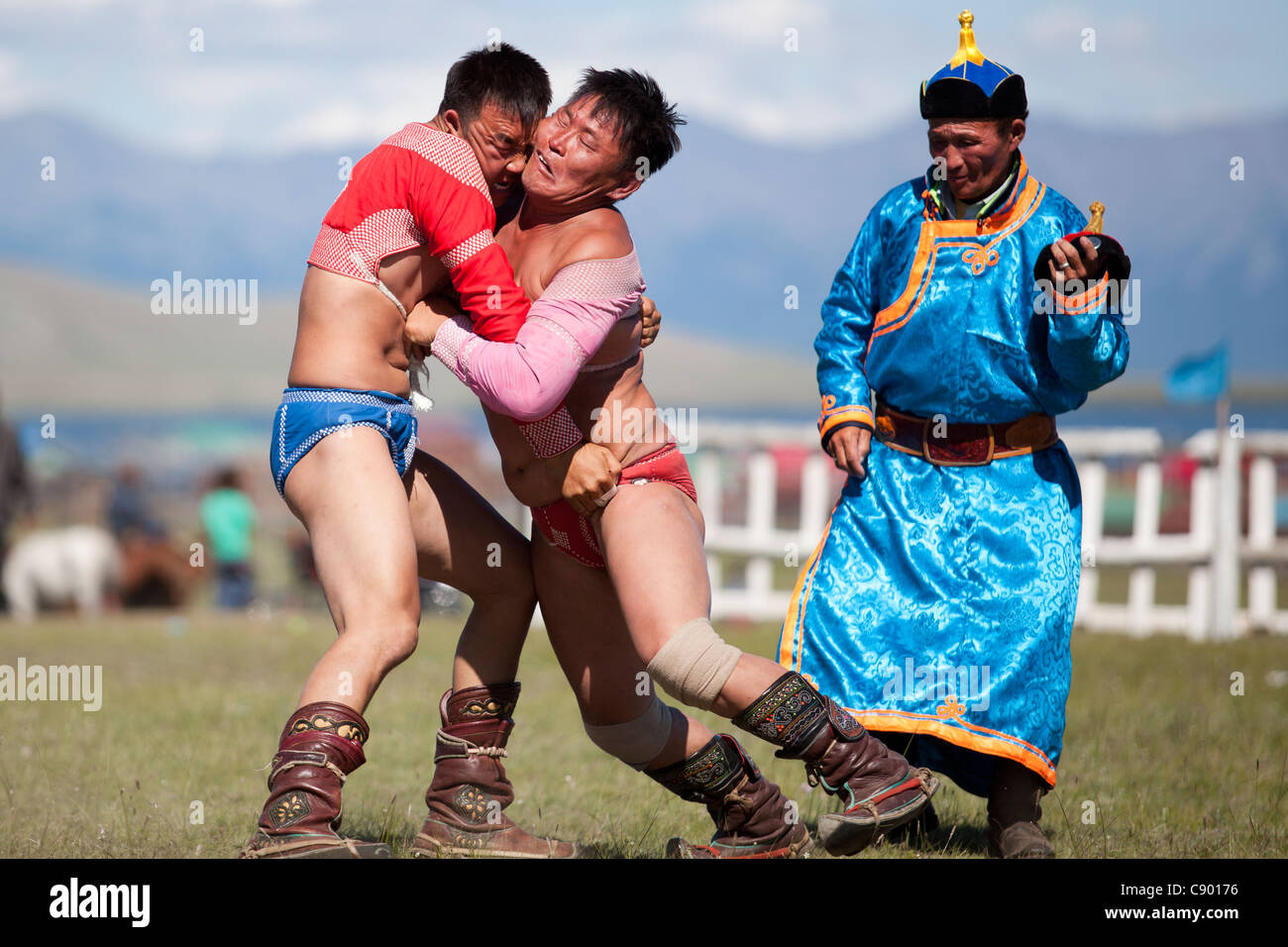 Mongolian wrestling in Naadam festival in Tsagaannuur, Khövsgöl, Mongolia Stock Photo