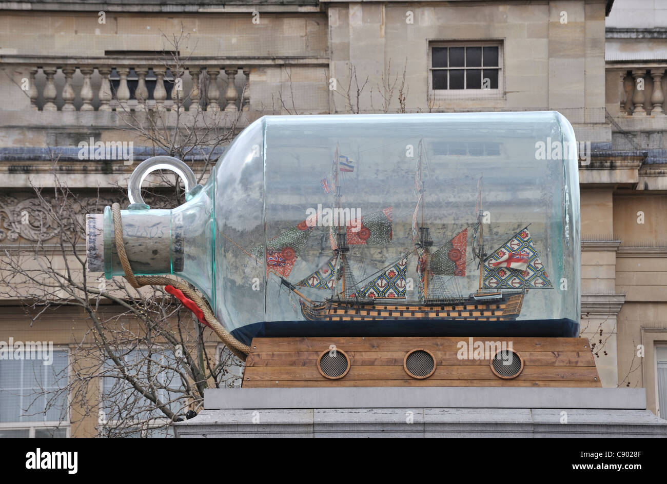 Nelson's Ship in a Bottle by Yinka Shonibare on the fourth plinth in Trafalgar Square, London, UK Stock Photo