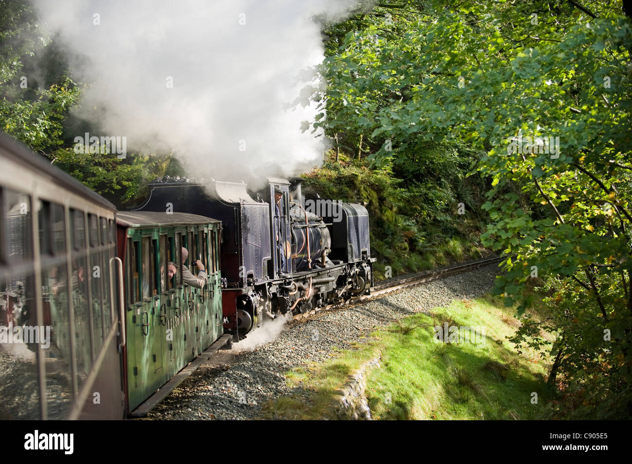 The  Welsh Highland Railway which runs from Porthmadog and Caernarfon, Snowdonia, North Wales, UK. Stock Photo