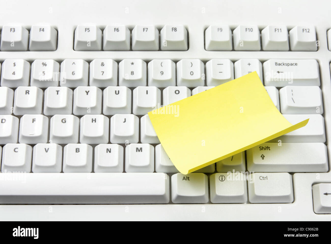 Computer Keyboard and Adhesive Note Paper Stock Photo - Alamy