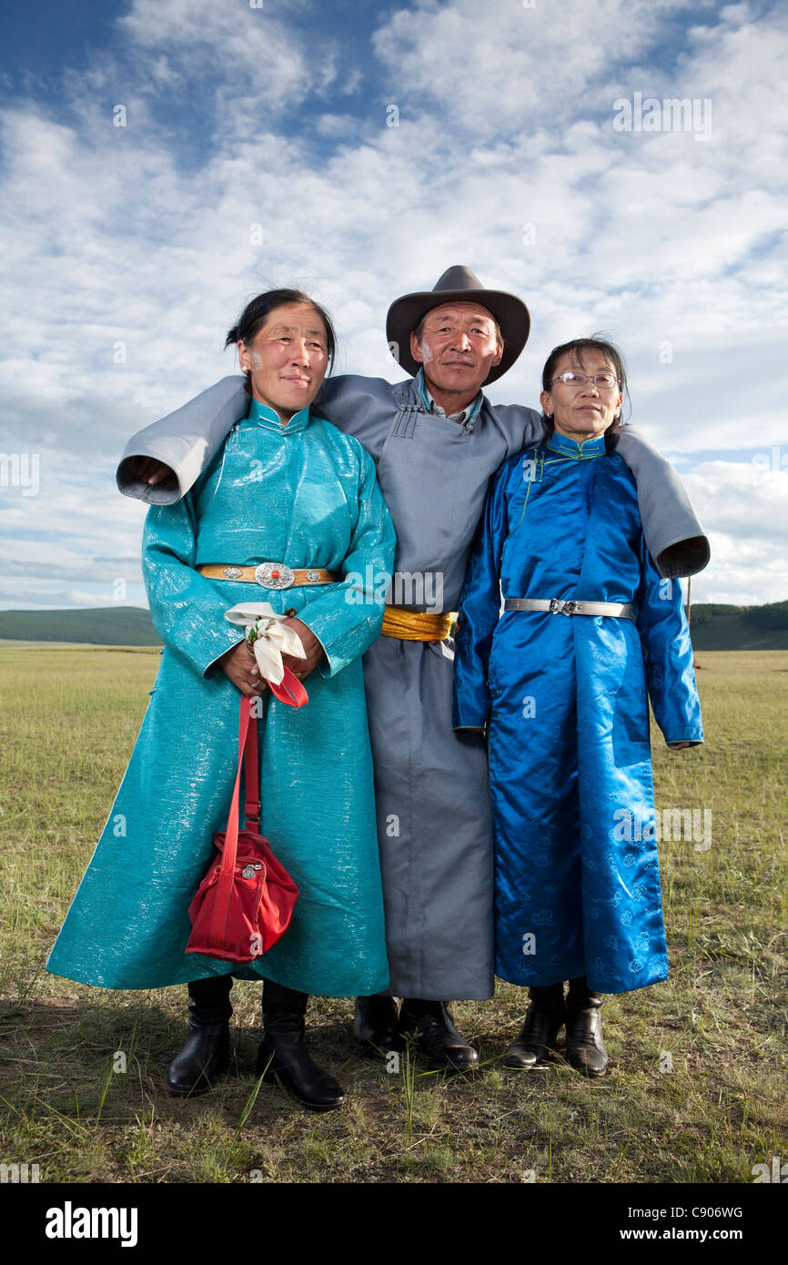 Mongolian man and woman take pose , Tsagaannuur, Khövsgöl, Mongolia Stock Photo