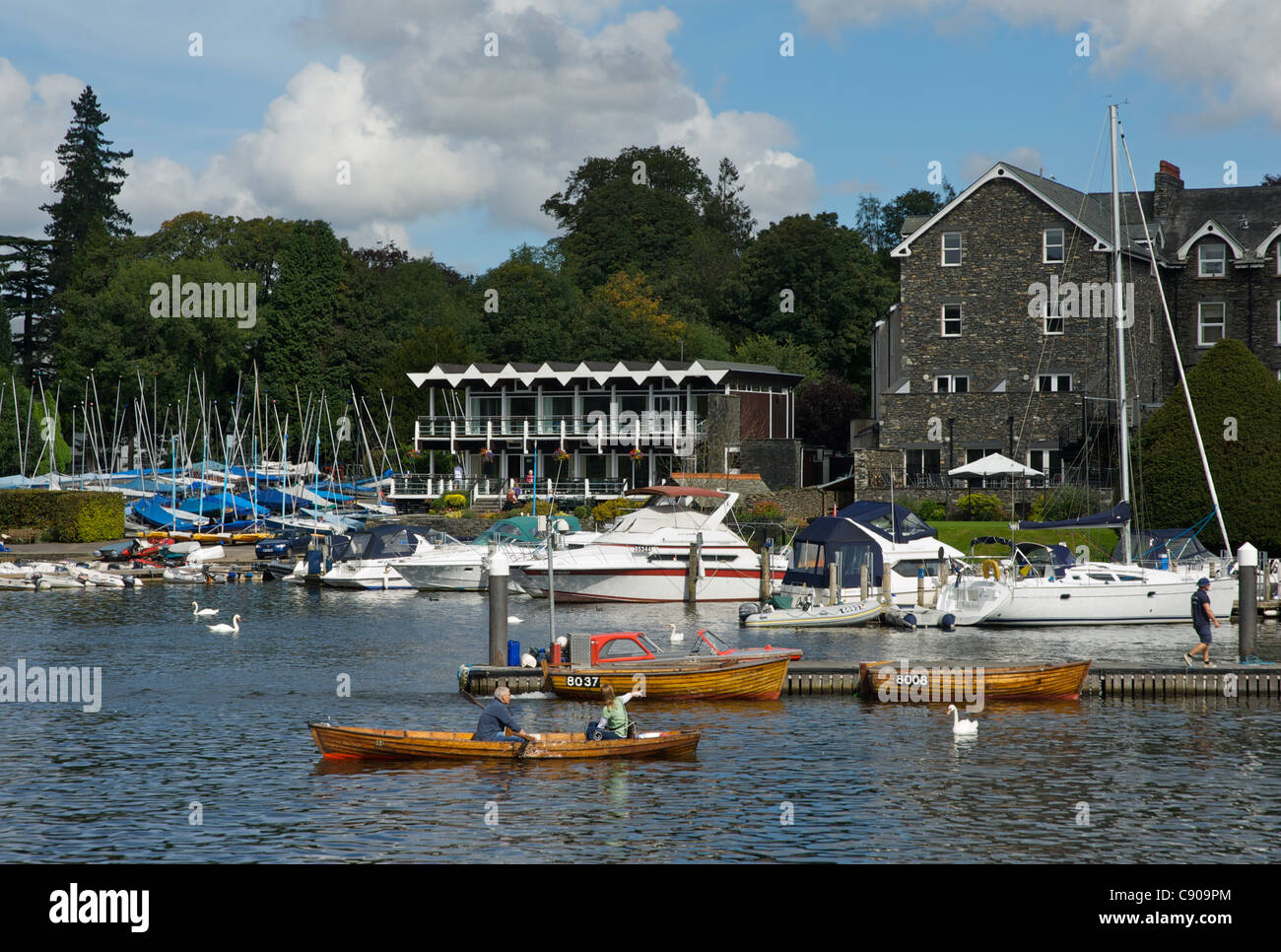 Woman lake jetty lake district hires stock photography and images Alamy