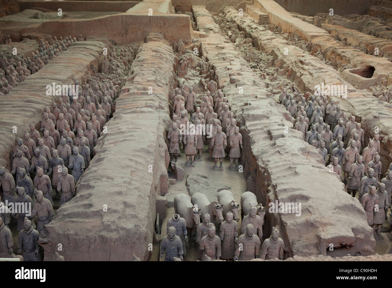 Soldiers of The Terracotta Army of the First Emperor of China near the mausoleum of Shi Huangdi near Xi'an Shaanxi Province Peop Stock Photo