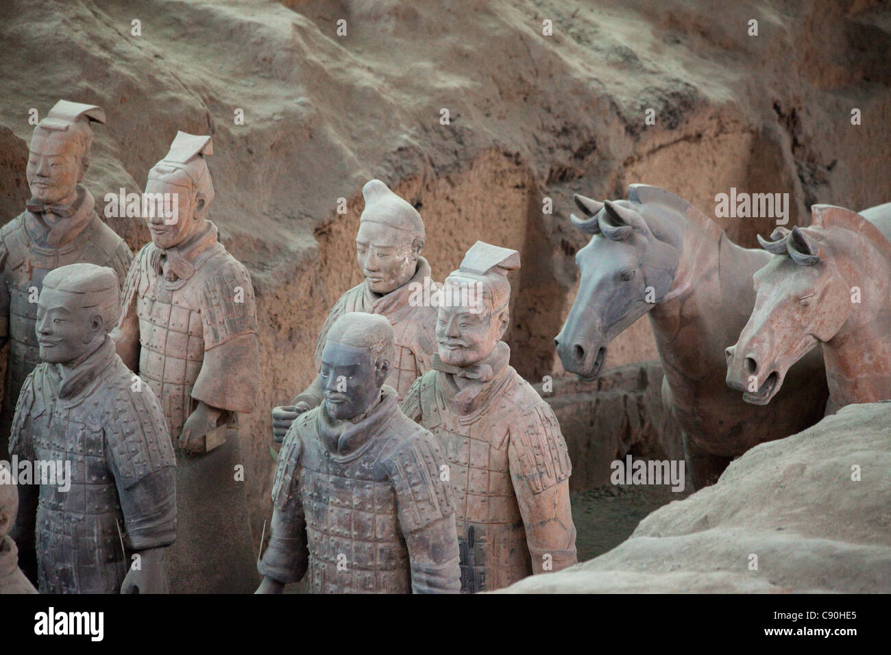 Soldiers of The Terracotta Army of the First Emperor of China near the mausoleum of Shi Huangdi near Xi'an Shaanxi Province Peop Stock Photo