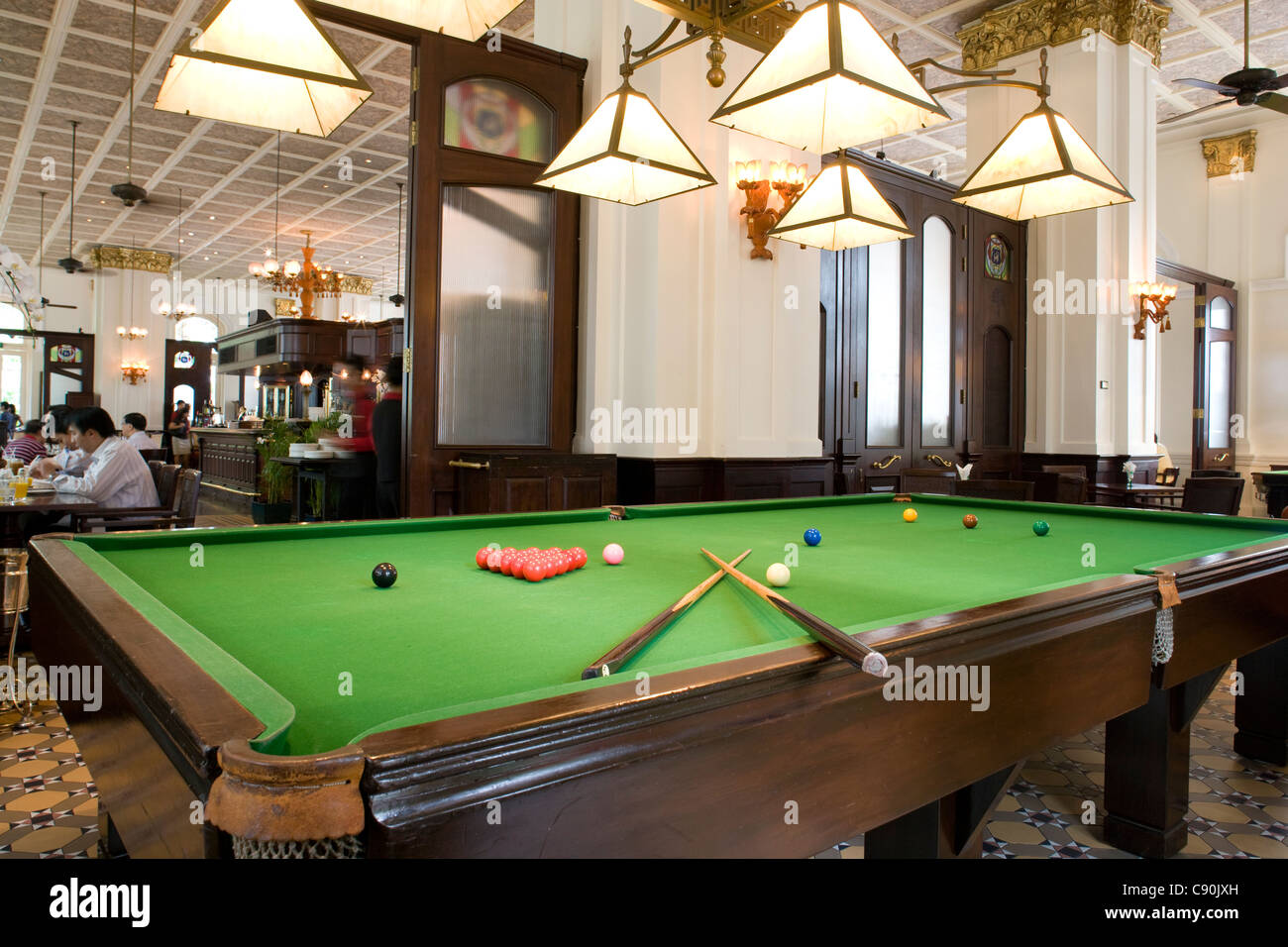 Raffles Hotel Bar Billiard Room Stock Photo 39967497 Alamy