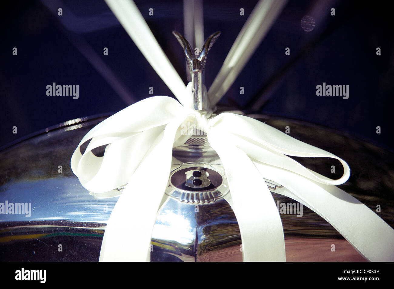 Wedding Car, Ribbon Stock Photo - Alamy