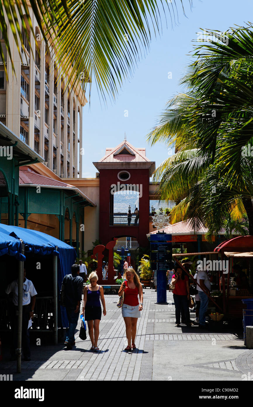 People in front of the Le Caudan Waterfront shopping center, Port Louis,  Mauritius, Africa Stock Photo - Alamy