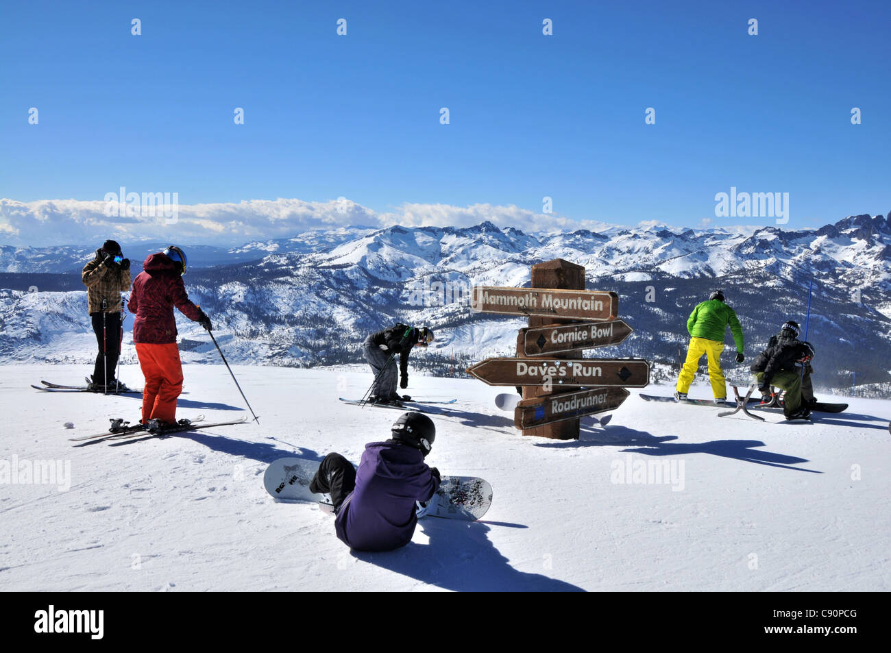 People on the slopes at Mammoth Mountain ski area, California, USA, America Stock Photo