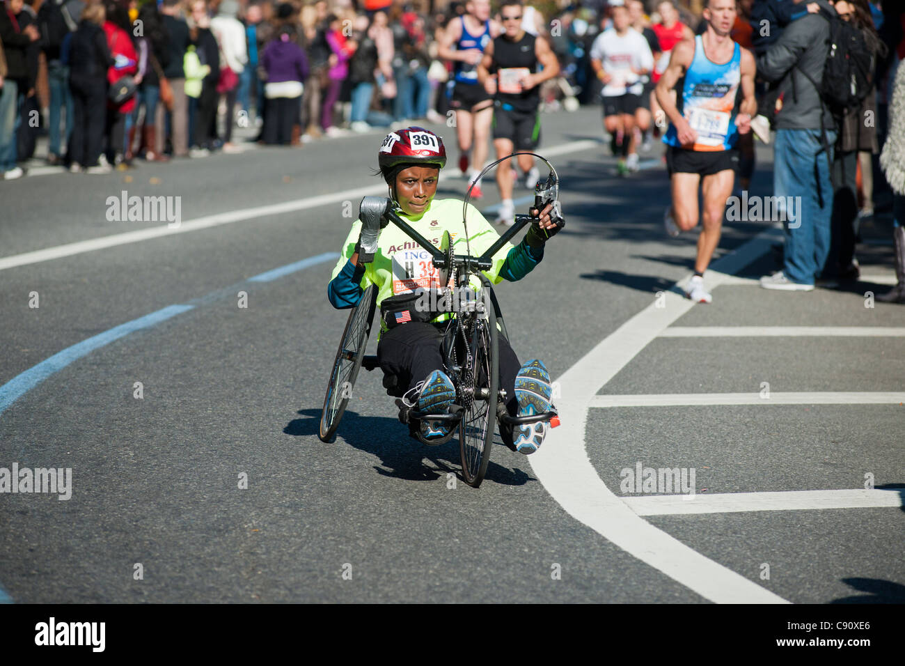 African wheelchair racing hi-res stock photography and images - Alamy