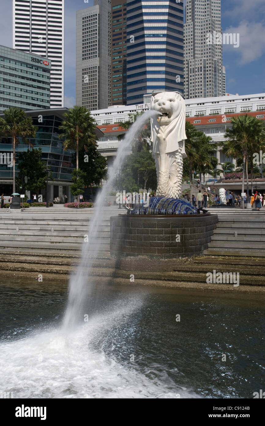 The Singapore River: The Merlion statue Stock Photo
