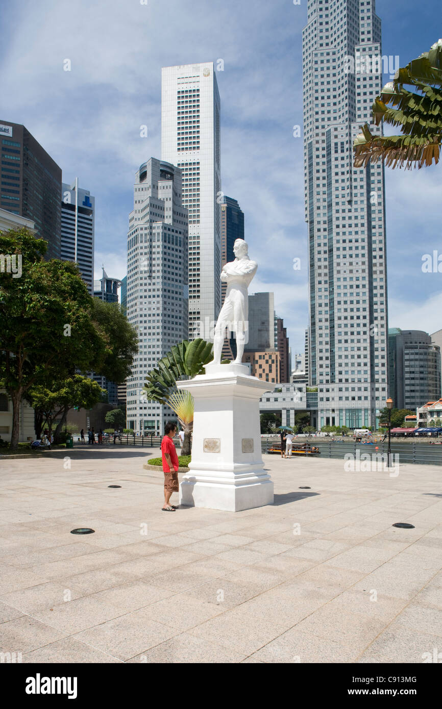 The Raffles Landing Site - statue of Stamford Raffles Stock Photo