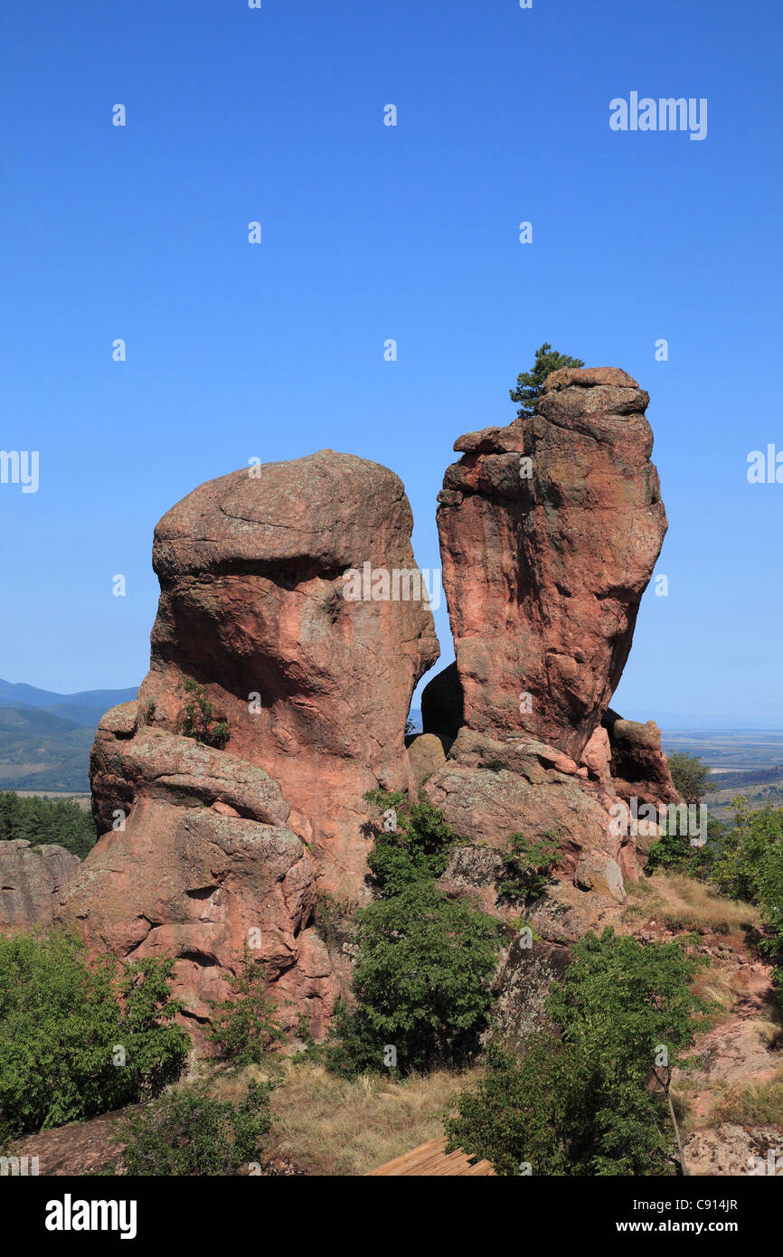 The Belogradshik Rocks are a group of bizarrely shaped sandstone ...
