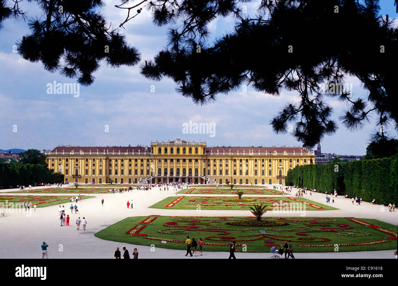 Schonbrunn Palace, named for Spring, Schonen Brunnen, Vienna, Austria, c1700 Stock Photo