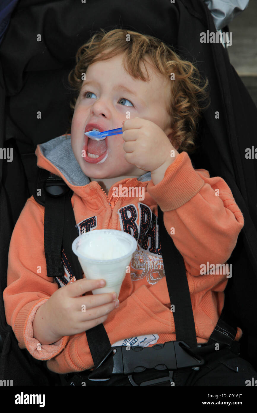 Child in car seat messy hires stock photography and images Alamy
