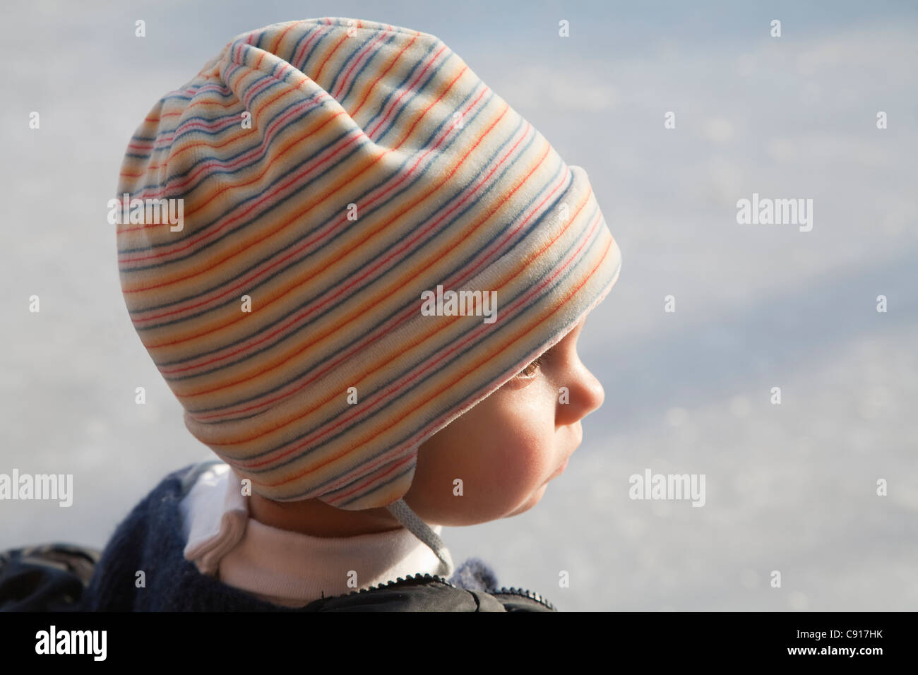 Girls, lost back view hi-res stock photography and images - Alamy