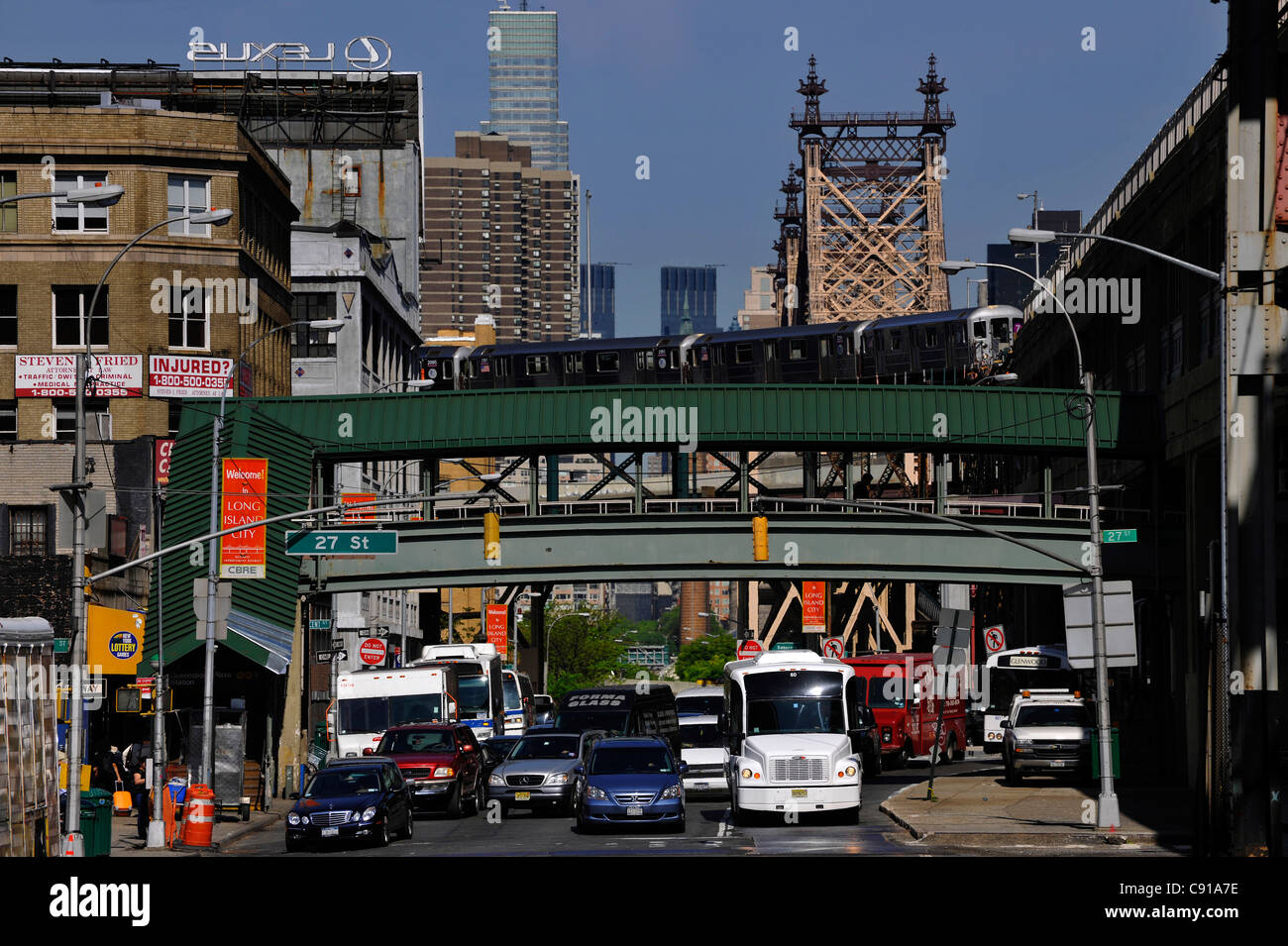 Subway Station With Train Traffic Queens Plaza Queens New York Stock Photo Alamy