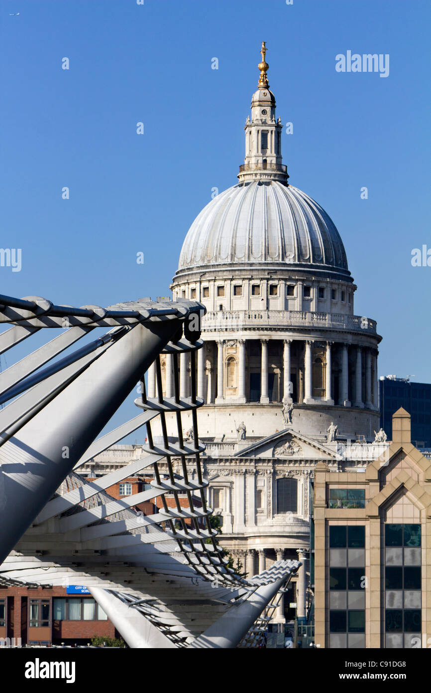 Saint Paul's Cathedral and the Millennium Bridge, London 4 Stock Photo