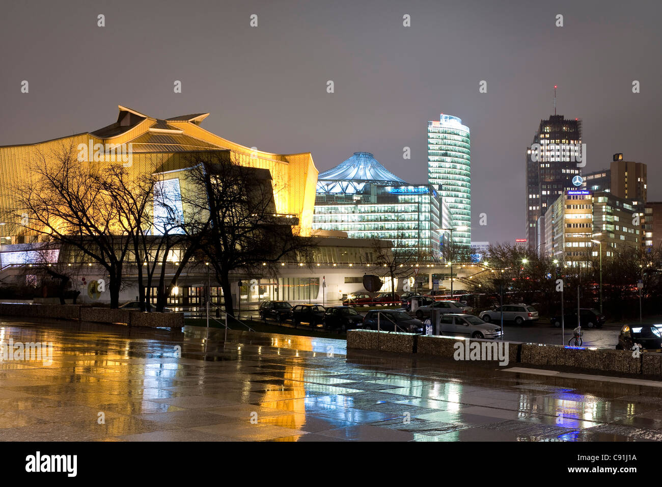 Berlin philharmonic concert hall hi-res stock photography and images