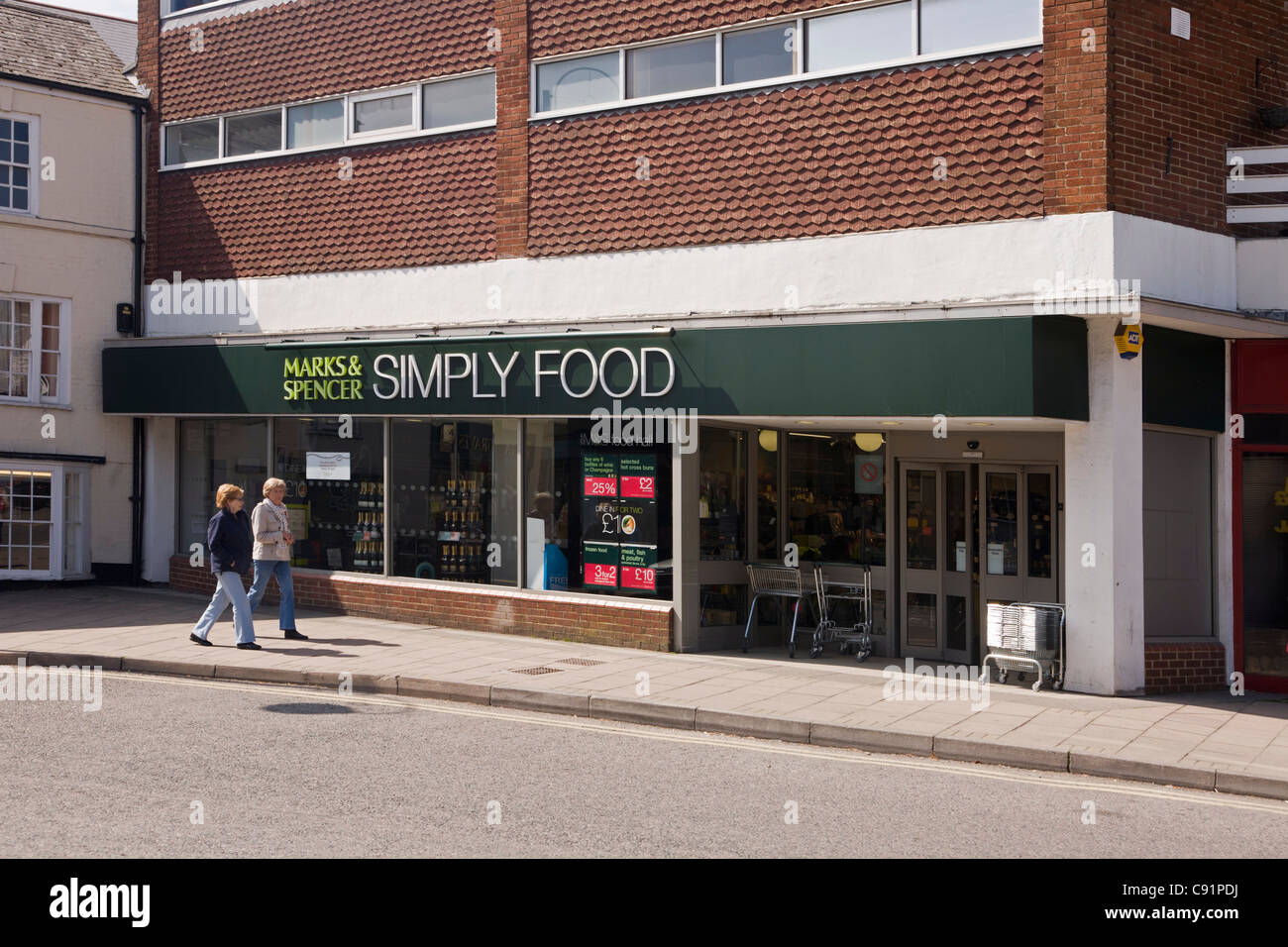 Spec R Devizes Marks spencer simply food in hi-res stock photography and images - Alamy