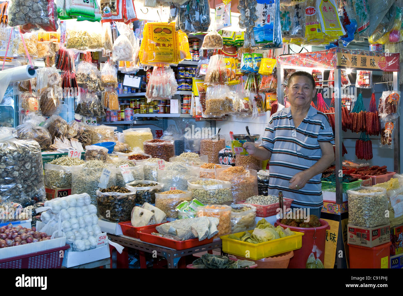 Chinatown: market stall Stock Photo - Alamy