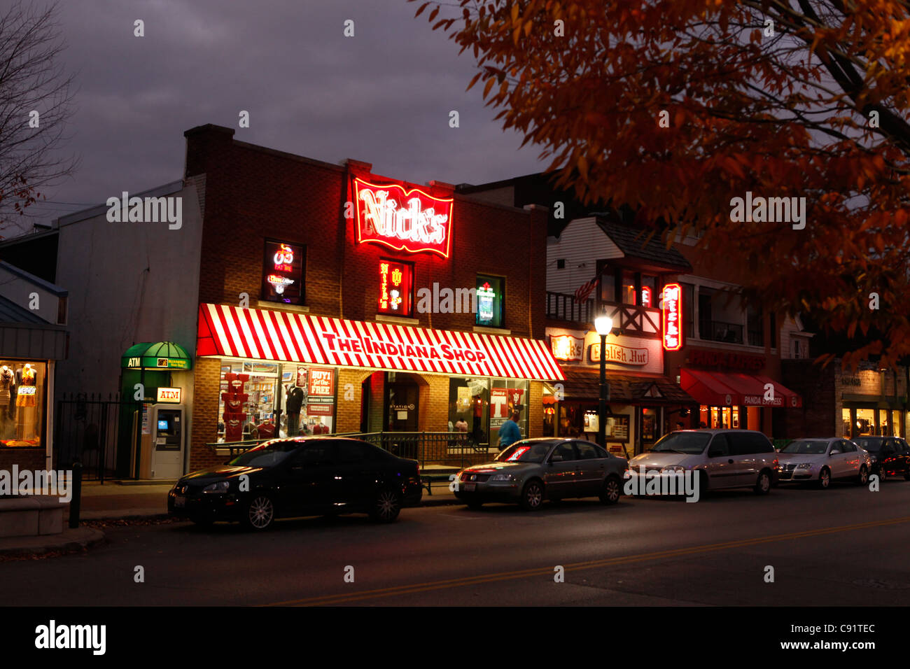 Nicks English Hut restaurant sports bar Bloomington Indiana downtown