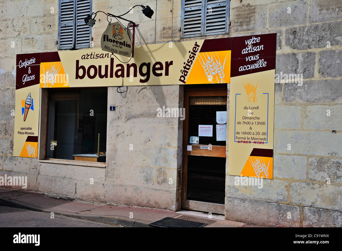 Artisan bakery (boulangererie) at Chatel Censoir, Burgundy, France Stock Photo