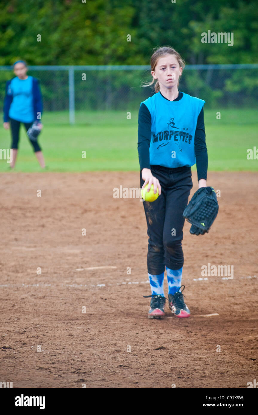 Catcher girls softball hires stock photography and images Alamy
