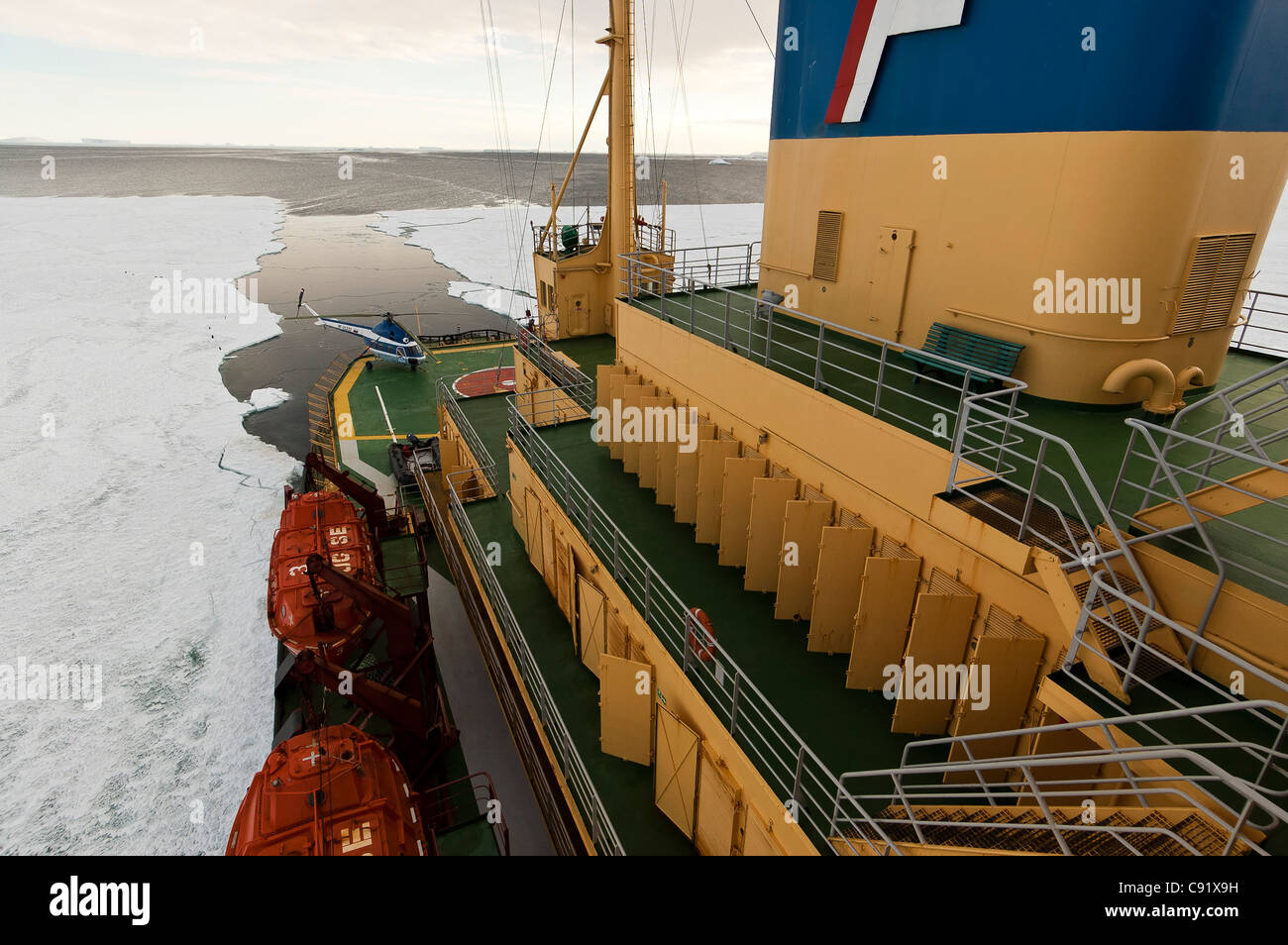 Looking back as the Kapitan Khlebnikov plows through pack ice, Cape Hallett, Ross Sea, Antarctica. Stock Photo