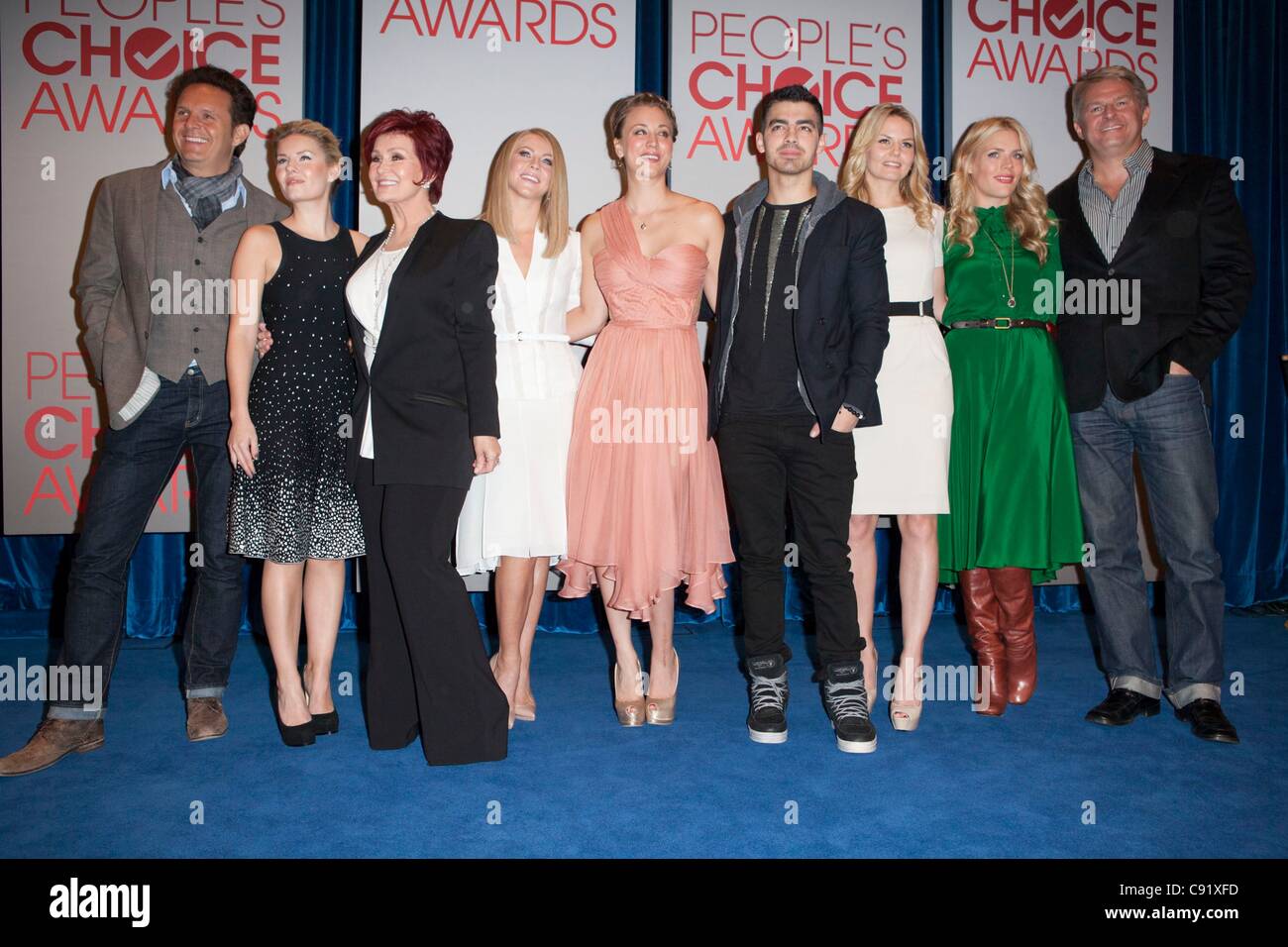 Mark Elisha Cuthbert, Sharon Osbourne, Julianne Hough, Kaley Cuoco, Joe Jonas, Jennifer