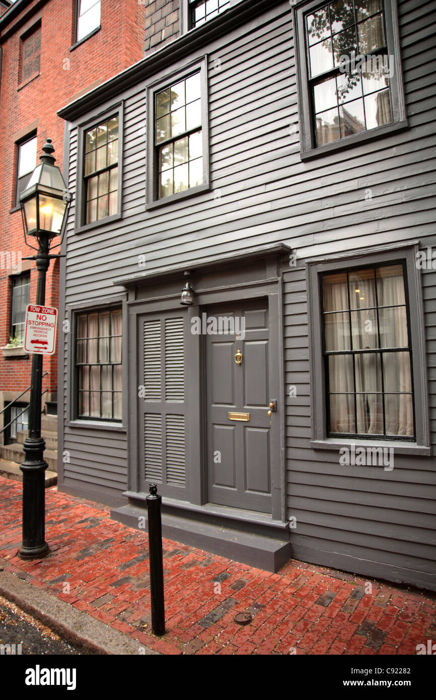 About Boston's Beacon Hill Neighborhood