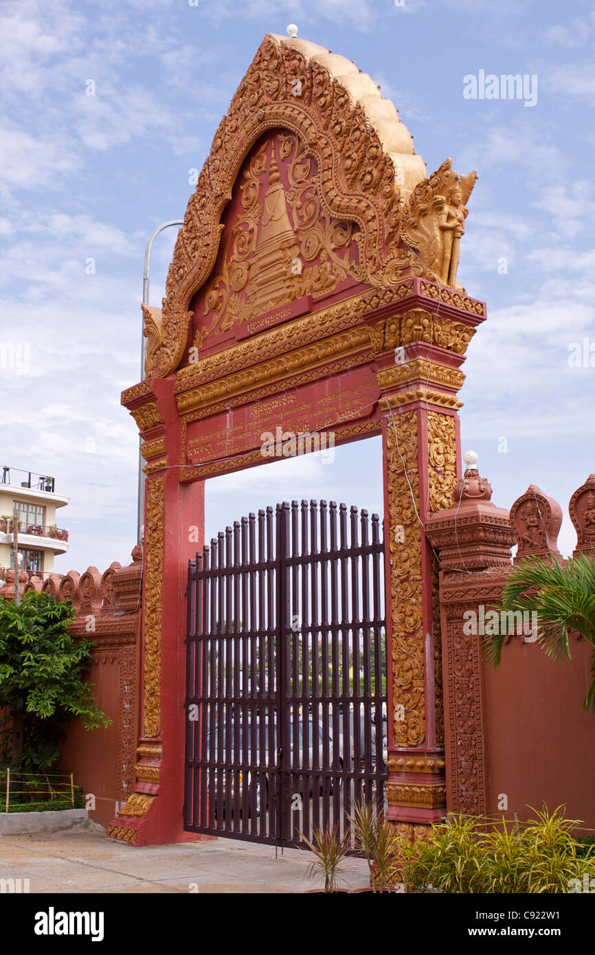 Wat Ounalom a restored 15th century temple is considered one of Phnom Penh's most important temples founded as a monastery in Stock Photo